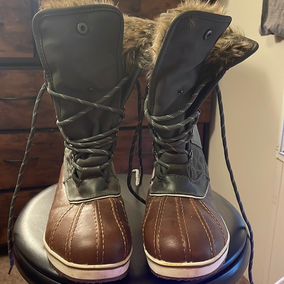 Insulated Winter Boots Thinsulate/Thermolite Insulation - Picture 3 of 4
